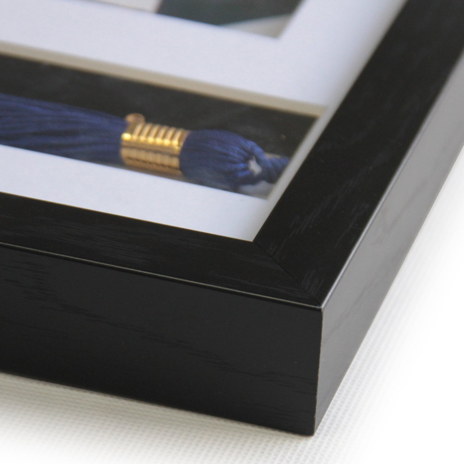 Picture Frame and Tassel Holder 11.2"x10" with Shatter - Resistant Glass - Endea Graduation